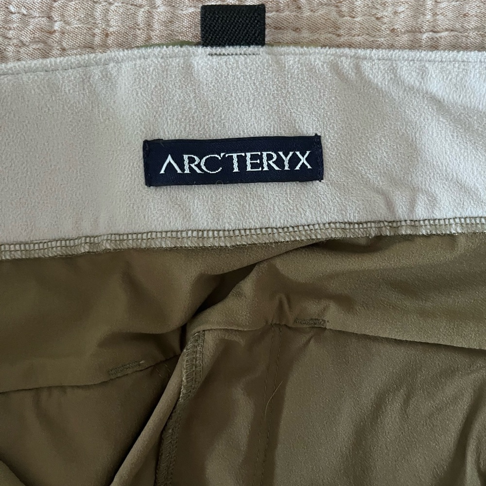 XL Arc’teryx LEAF multicam Talos Pants.
